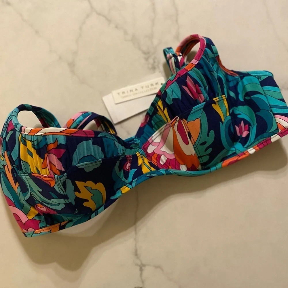 NWT Trina Turk Standard Underwire Bikini Top